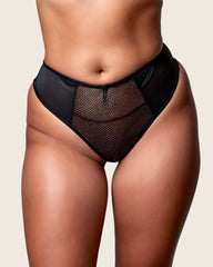 Tease Brief : Obsidian Black