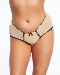 Nichole Short : Vintage Ivory