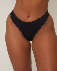 Blair Thong : Jet Black