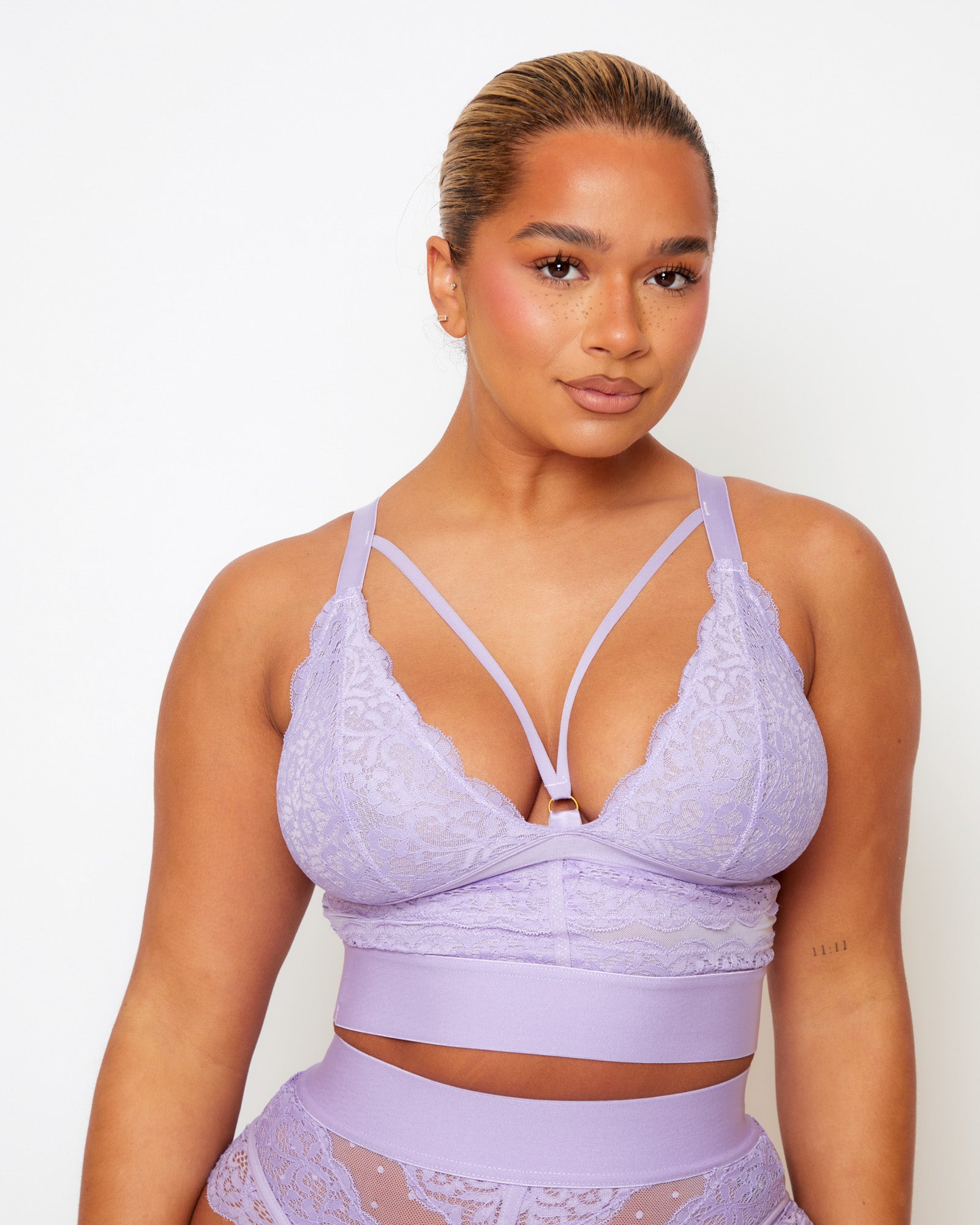 Tutti Rouge Gia Soft Lavender bralette, front close-up showing scalloped floral lace cups, a strappy plunge neckline and deep underband.
